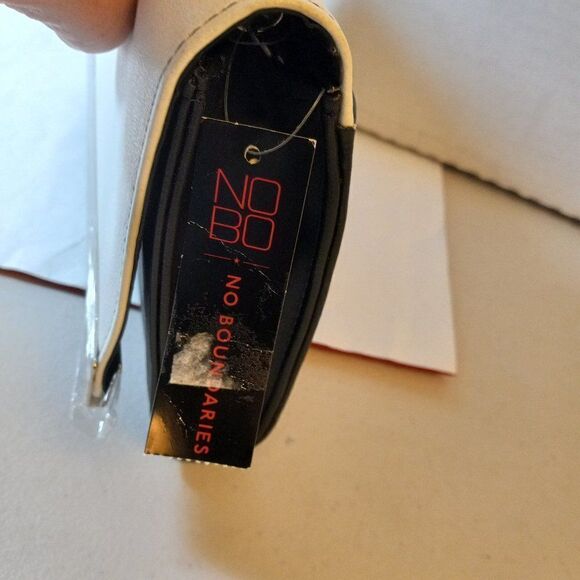 New No Boundries Black  & White Bar Clutch Cottagecore Granny Chic Grandmacore - Picture 7 of 9